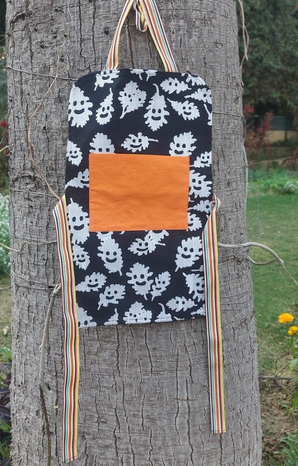 Kids Apron -laughing leaves (3-6 years) - Image 3