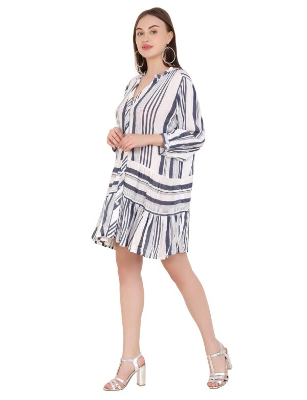 Fun dress in stripes - Image 3